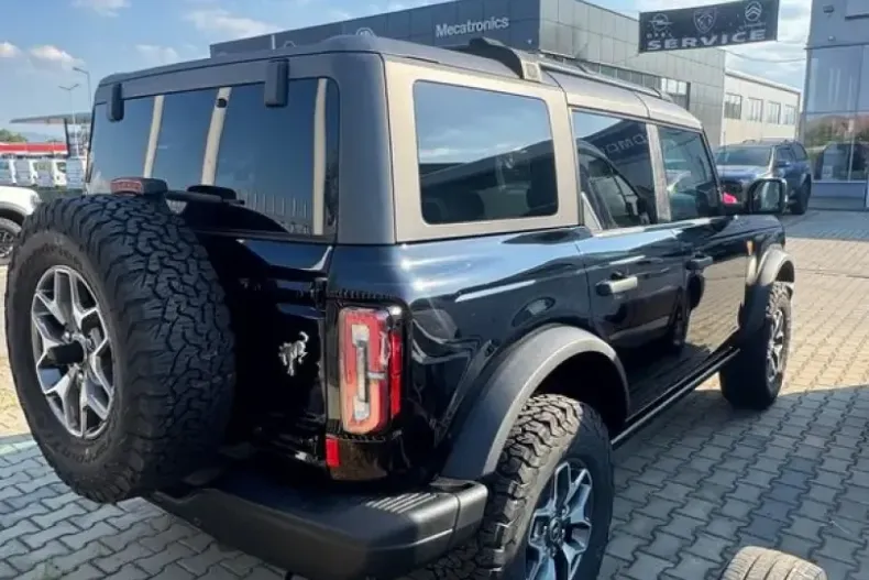 Ford Bronco din 2024 cu 1.400 km - oferta FOR247055 - foto 9