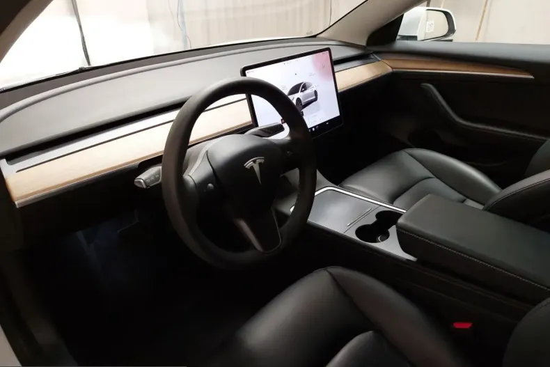 Tesla Model 3 din 2023 cu 101.523 km - oferta TES247056 - foto 12