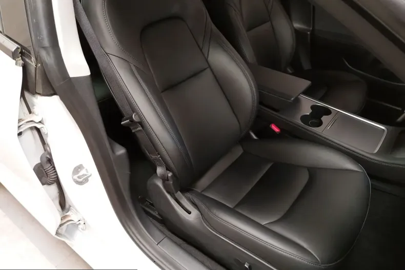 Tesla Model 3 din 2023 cu 101.523 km - oferta TES247056 - foto 15