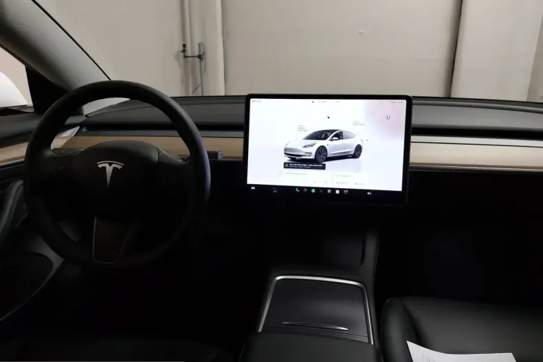 Tesla Model 3 din 2023 cu 101.523 km - oferta TES247056 - foto 16