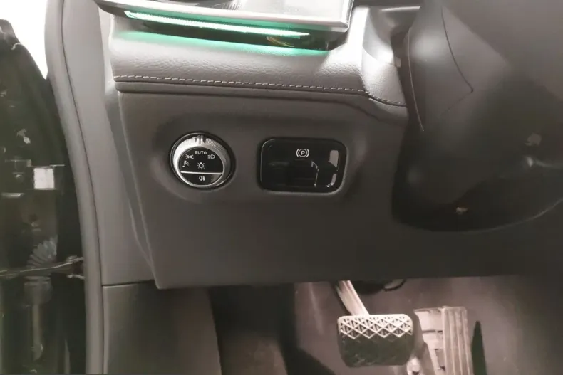Mercedes-Benz EQE (Clasa E) din 2023 cu 68.593 km - oferta MER247057 - foto 13