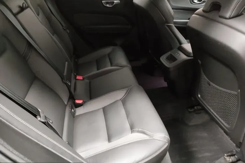 Volvo XC60 din 2022 cu 100.309 km - oferta VOL247058 - foto 17