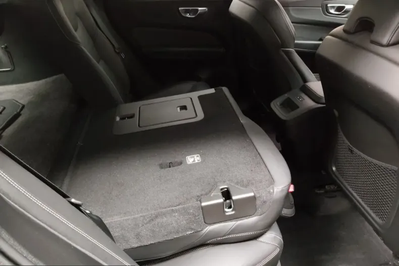Volvo XC60 din 2022 cu 100.309 km - oferta VOL247058 - foto 18