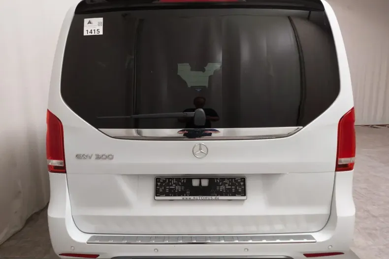Mercedes-Benz EQV (Clasa V) din 2022 cu 34.697 km - oferta MER247062 - foto 6