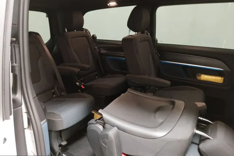 Mercedes-Benz EQV (Clasa V) din 2022 cu 34.697 km - oferta MER247062 - foto 18