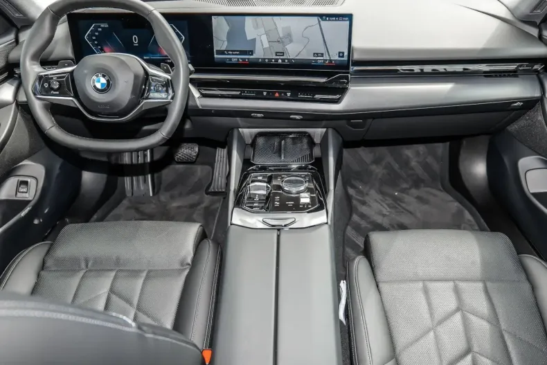 BMW 520 (Seria 5) din 2024 cu 83.527 km - oferta BMW247118 - foto 3