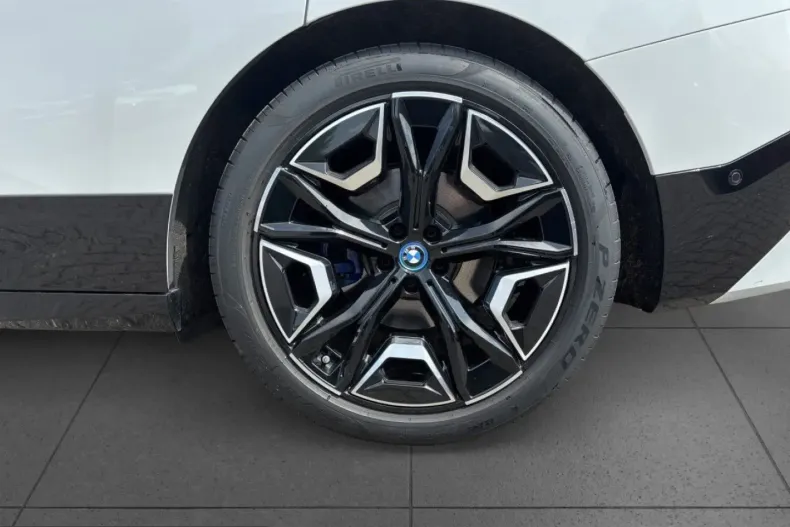 BMW iX din 2024 cu 9.815 km - oferta BMW247120 - foto 13