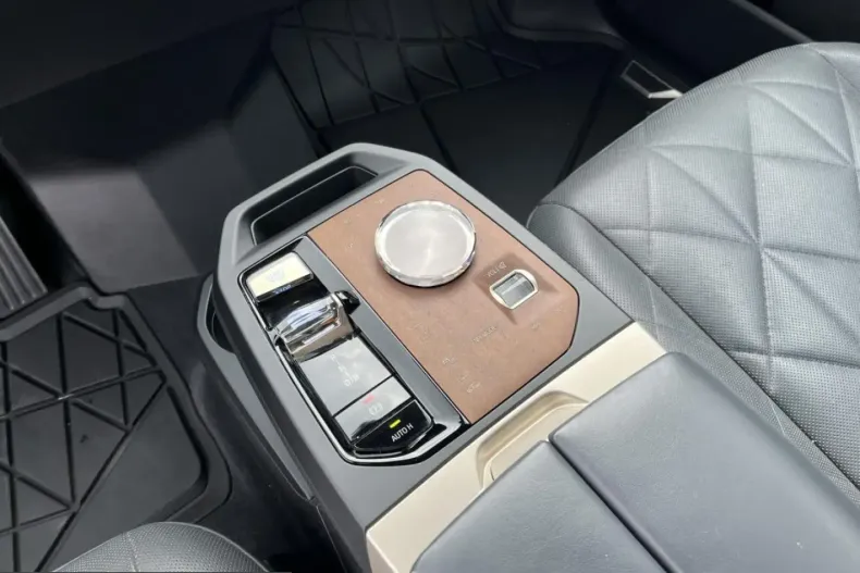 BMW iX din 2024 cu 77.240 km - oferta BMW247121 - foto 15