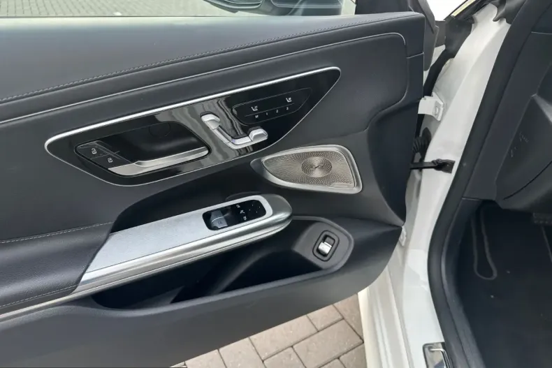Mercedes-Benz CLE 220 (Clasa CLE) din 2024 cu 43.786 km - oferta MER247123 - foto 10