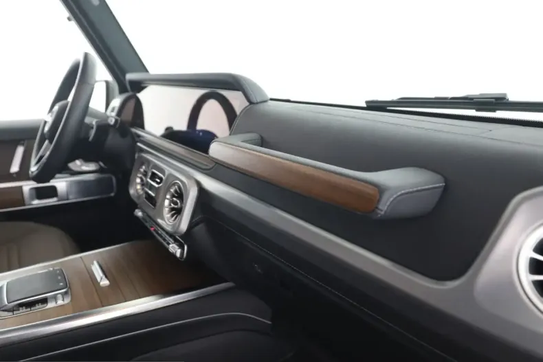Mercedes-Benz G 450 (Clasa G) din 2025 cu 17.800 km - oferta MER247141 - foto 12