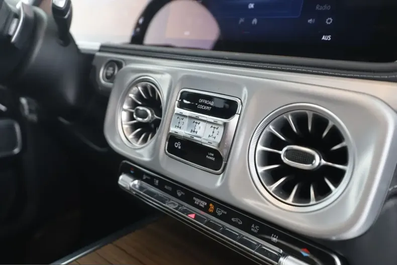Mercedes-Benz G 450 (Clasa G) din 2025 cu 17.800 km - oferta MER247141 - foto 13