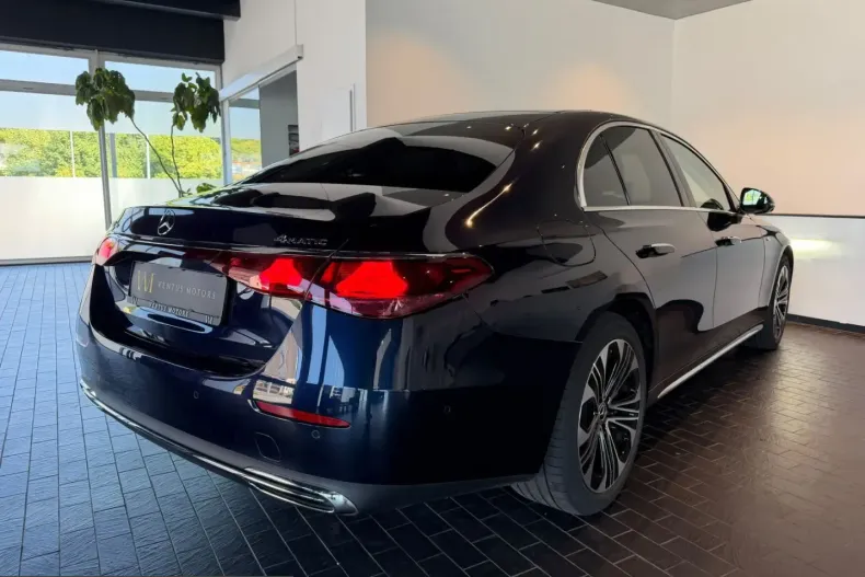 Mercedes-Benz E 300 (Clasa E) din 2025 cu 33.800 km - oferta MER247143 - foto 7