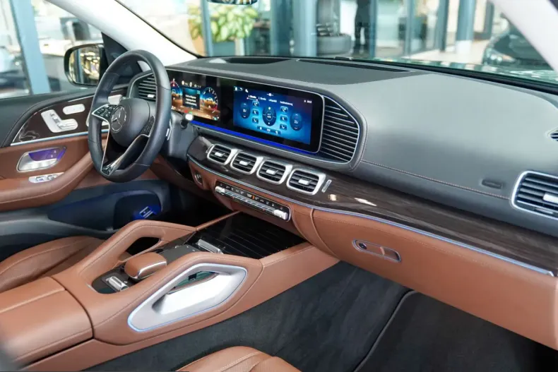 Mercedes-Benz GLE 400 (Clasa GLE) din 2025 cu 20.513 km - oferta MER247146 - foto 11