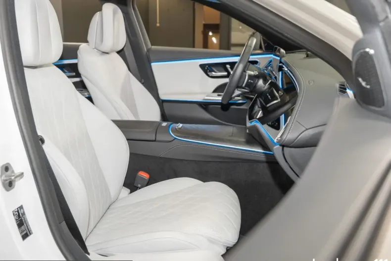 Mercedes-Benz E 450 (Clasa E) din 2023 cu 8.309 km - oferta MER247147 - foto 16