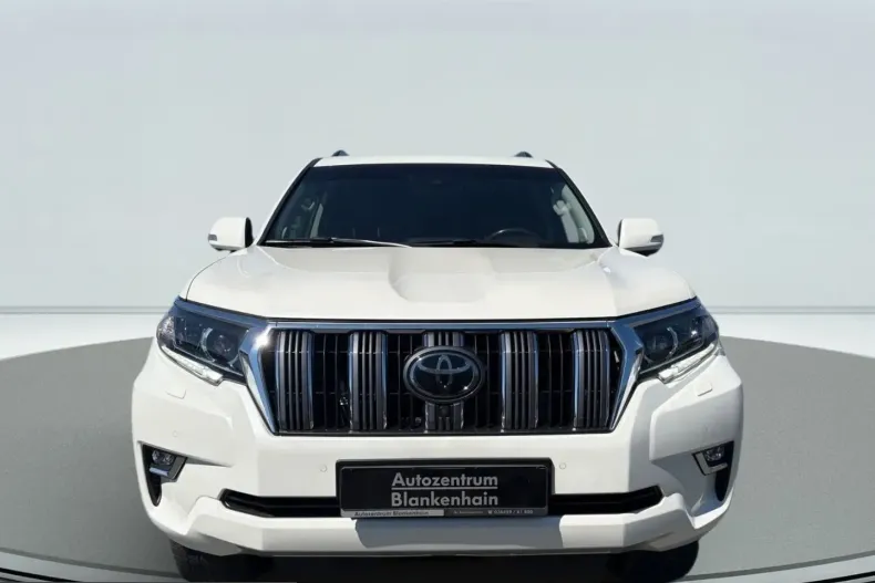 Toyota Land Cruiser din 2023 cu 63.850 km - oferta TOY247159 - foto 3