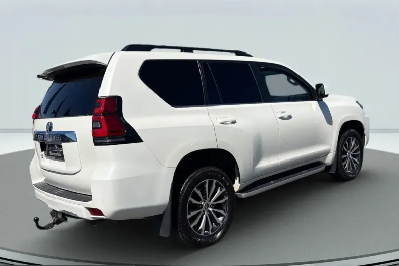 Toyota Land Cruiser din 2023 cu 63.850 km - oferta TOY247159 - foto 4