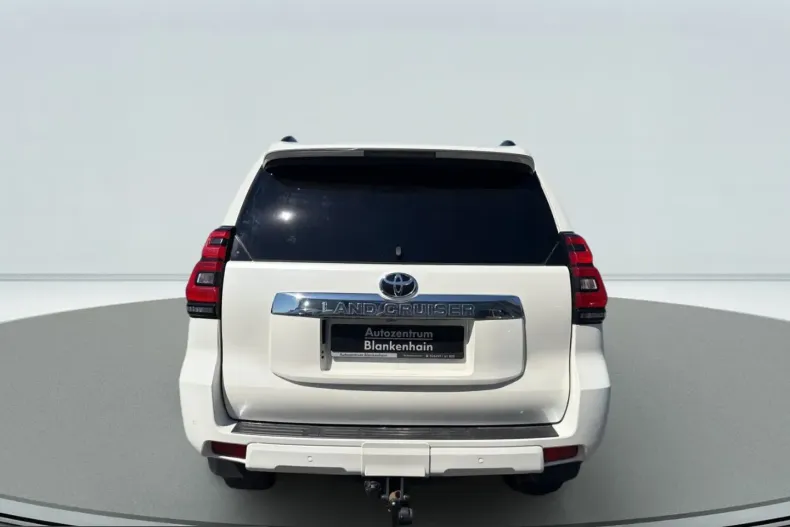 Toyota Land Cruiser din 2023 cu 63.850 km - oferta TOY247159 - foto 5