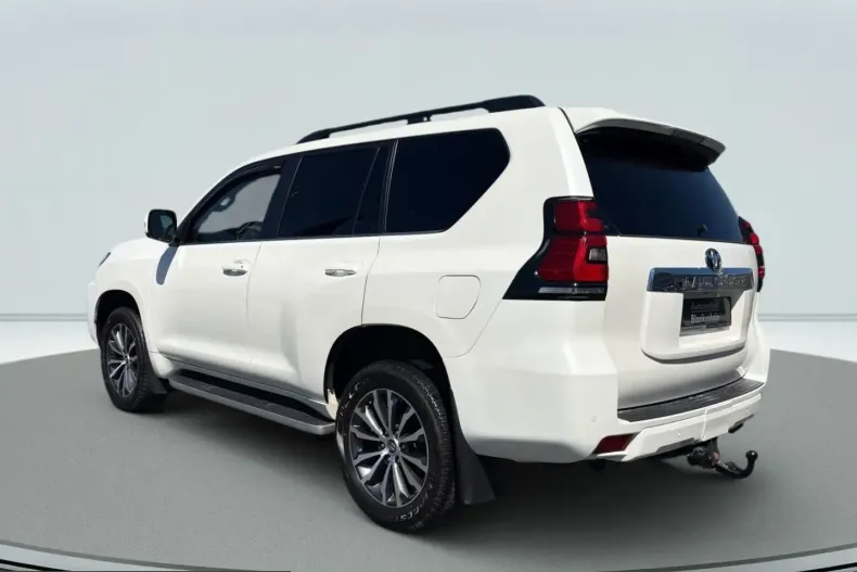 Toyota Land Cruiser din 2023 cu 63.850 km - oferta TOY247159 - foto 6