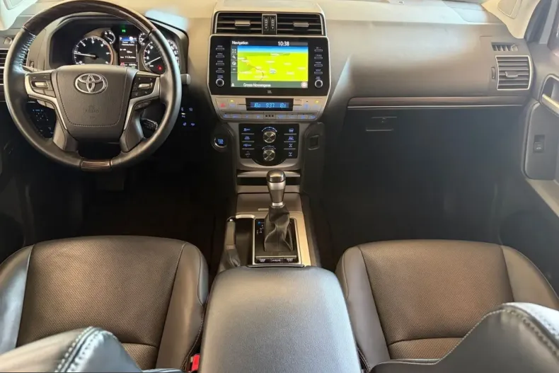 Toyota Land Cruiser din 2023 cu 63.850 km - oferta TOY247159 - foto 13
