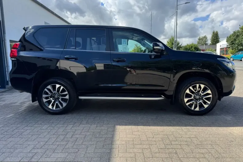 Toyota Land Cruiser din 2024 cu 18.625 km - oferta TOY247160 - foto 3