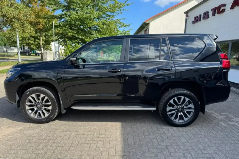 Toyota Land Cruiser din 2024 cu 18.625 km - oferta TOY247160 - foto 4