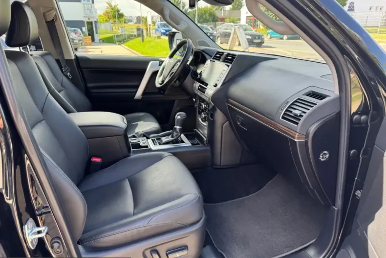 Toyota Land Cruiser din 2024 cu 18.625 km - oferta TOY247160 - foto 13