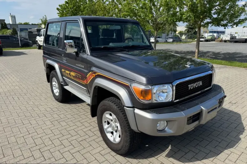 Toyota Land Cruiser din 2022 cu 10.131 km - oferta TOY247164 - foto 1