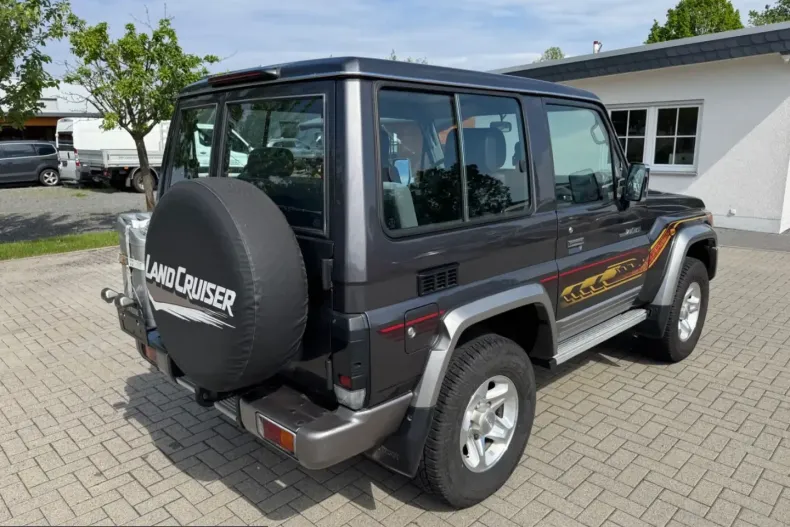 Toyota Land Cruiser din 2022 cu 10.131 km - oferta TOY247164 - foto 3