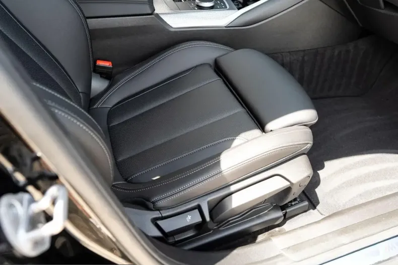 BMW 320 (Seria 3) din 2025 cu 10.990 km - oferta BMW247165 - foto 12