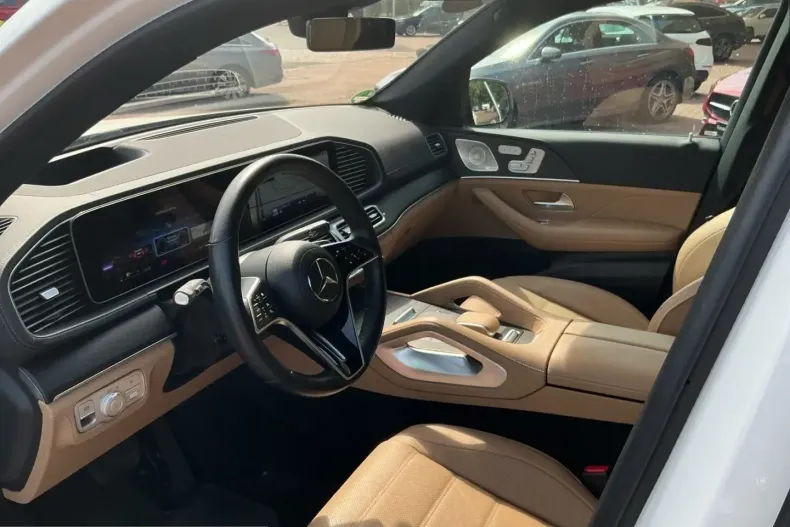 Mercedes-Benz GLE 400 (Clasa GLE) din 2024 cu 34.446 km - oferta MER247170 - foto 8