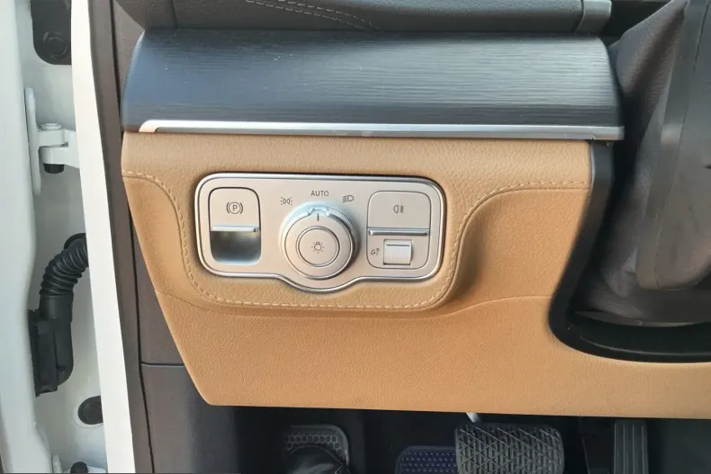 Mercedes-Benz GLE 400 (Clasa GLE) din 2024 cu 34.446 km - oferta MER247170 - foto 26
