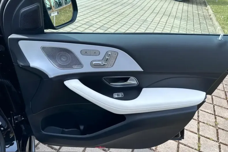 Mercedes-Benz GLE 450 (Clasa GLE) din 2025 cu 8.200 km - oferta MER247171 - foto 26