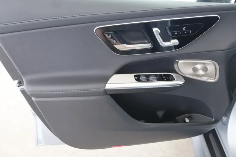 Mercedes-Benz GLC 220 (Clasa GLC) din 2025 cu 20.675 km - oferta MER247207 - foto 10