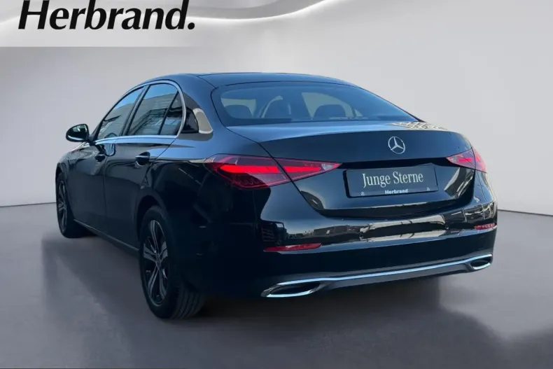 Mercedes-Benz C 180 (Clasa C) din 2025 cu 2.712 km - oferta MER247215 - foto 4