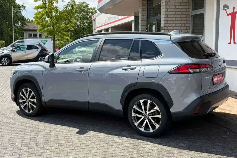 Toyota Corolla Cross din 2023 cu 79.980 km - oferta TOY247235 - foto 3