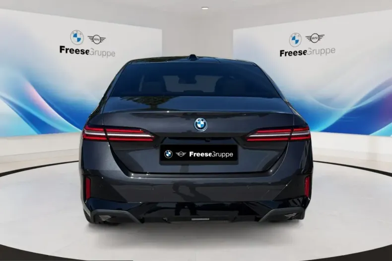BMW 550 (Seria 5) din 2024 cu 10.775 km - oferta BMW247242 - foto 5