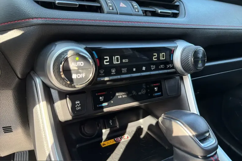 Toyota RAV4 din 2022 cu 61.572 km - oferta TOY247244 - foto 9