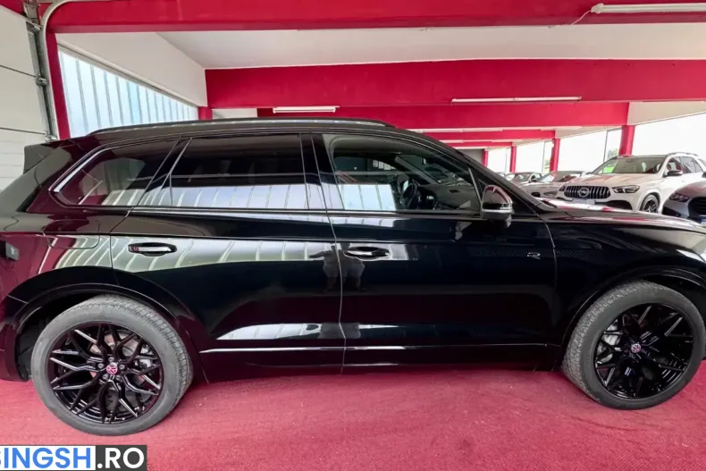 Volkswagen Touareg din 2024 cu 28.401 km - oferta VOL247248 - foto 9