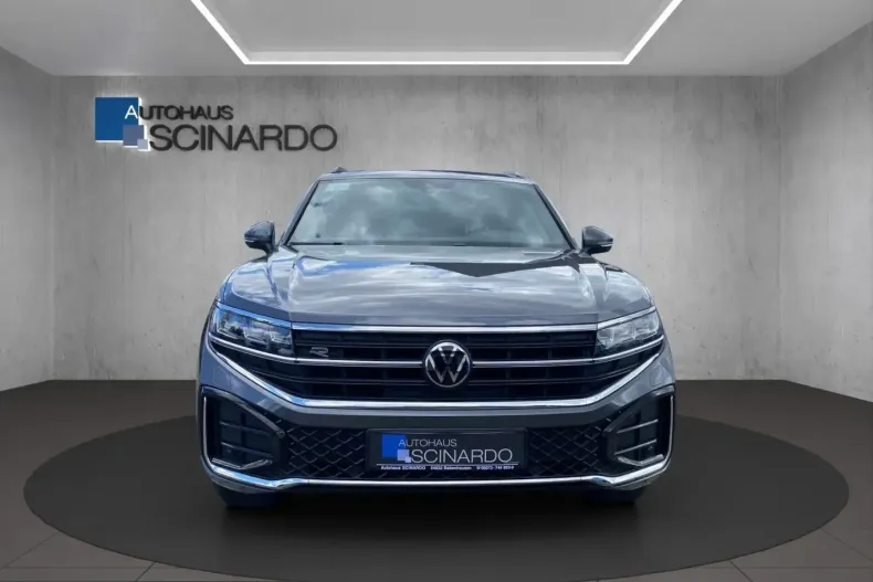 Volkswagen Touareg din 2025 cu 16.000 km - oferta VOL247265 - foto 2
