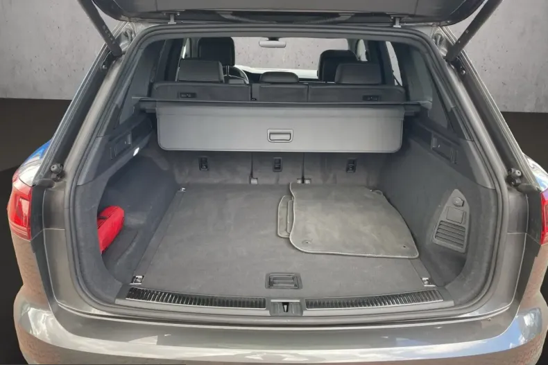 Volkswagen Touareg din 2025 cu 16.000 km - oferta VOL247265 - foto 11