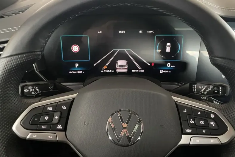 Volkswagen Touareg din 2025 cu 16.000 km - oferta VOL247265 - foto 15
