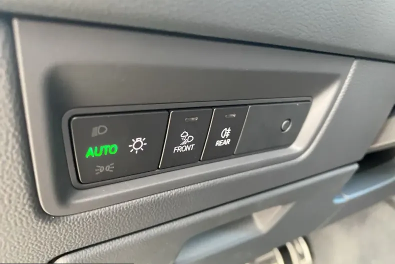 Volkswagen Touareg din 2025 cu 16.000 km - oferta VOL247265 - foto 24