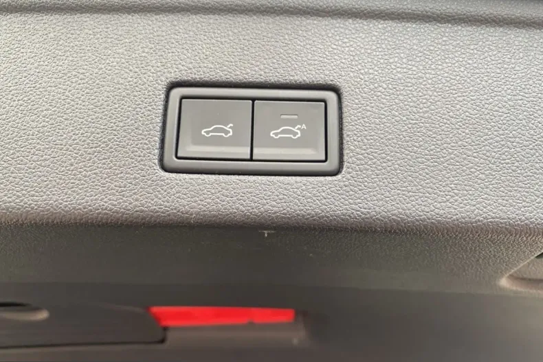 Volkswagen Touareg din 2025 cu 16.000 km - oferta VOL247265 - foto 26