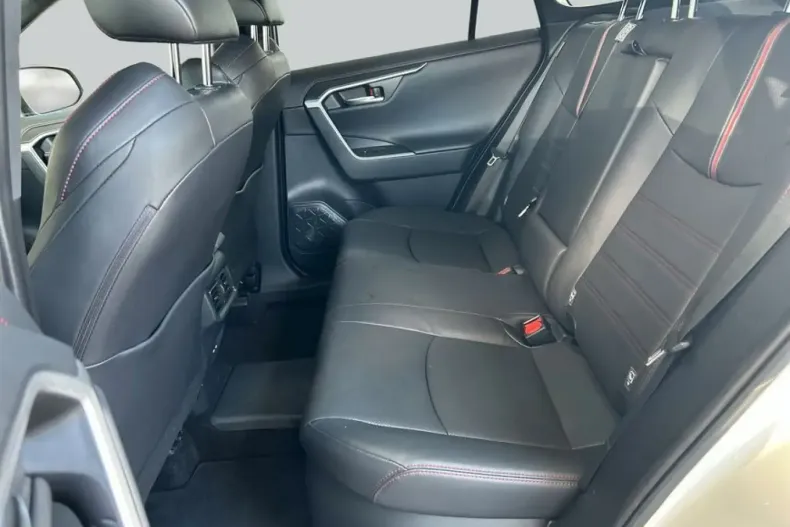 Toyota RAV4 din 2022 cu 45.230 km - oferta TOY247266 - foto 11