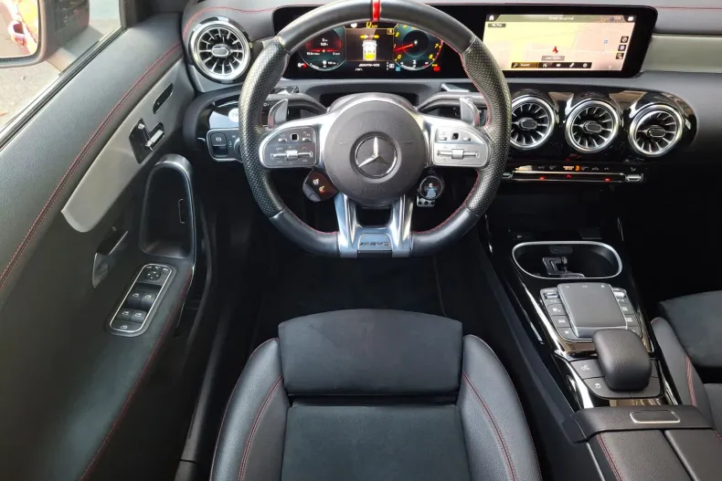 Mercedes-Benz CLA 35 AMG (Clasa CLA) din 2023 cu 49.132 km - oferta MER247297 - foto 14