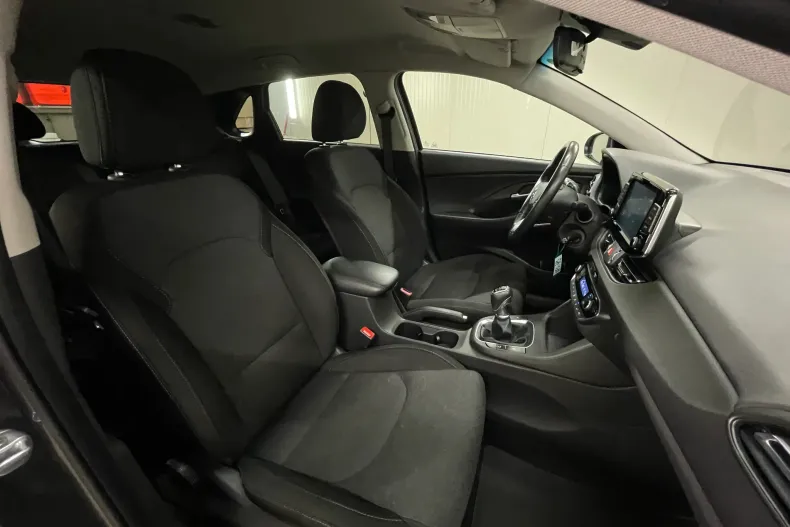 Hyundai i30 din 2023 cu 51.456 km - oferta HYU247305 - foto 10