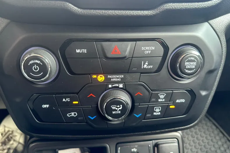 Jeep Renegade din 2023 cu 85.050 km - oferta JEE247316 - foto 22