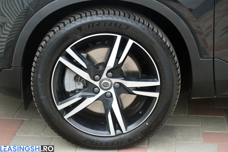 Volvo XC40 din 2021 cu 145.393 km - oferta VOL247328 - foto 39