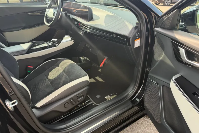 Kia EV6 din 2021 cu 36.973 km - oferta KIA247329 - foto 10