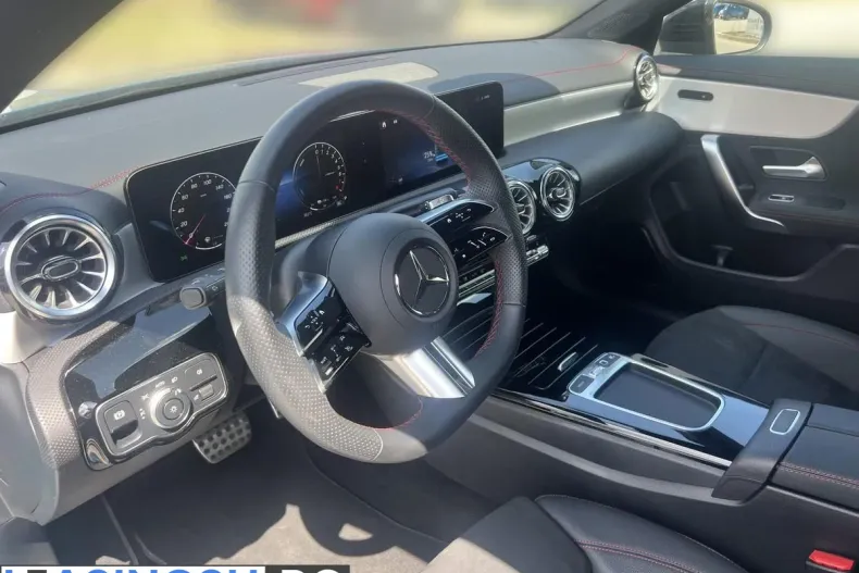 Mercedes-Benz CLA 250 (Clasa CLA) din 2025 cu 13.174 km - oferta MER247341 - foto 9